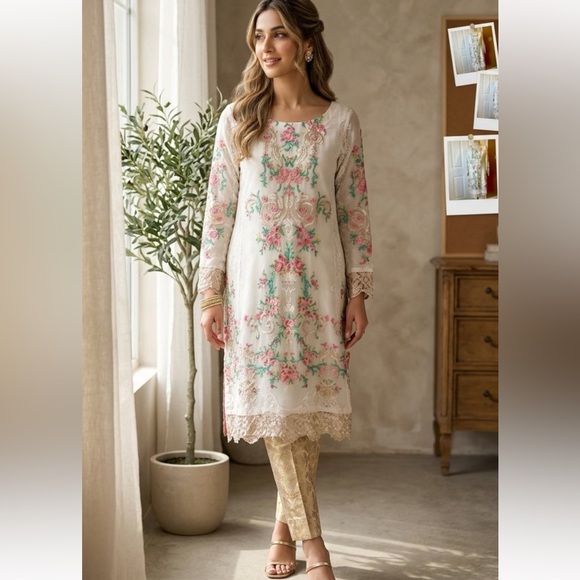 Tops - Beautiful 🤩 embroidered Indian tunic top size S